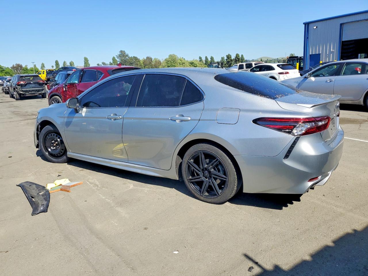 2023 TOYOTA CAMRY XSE photo 2