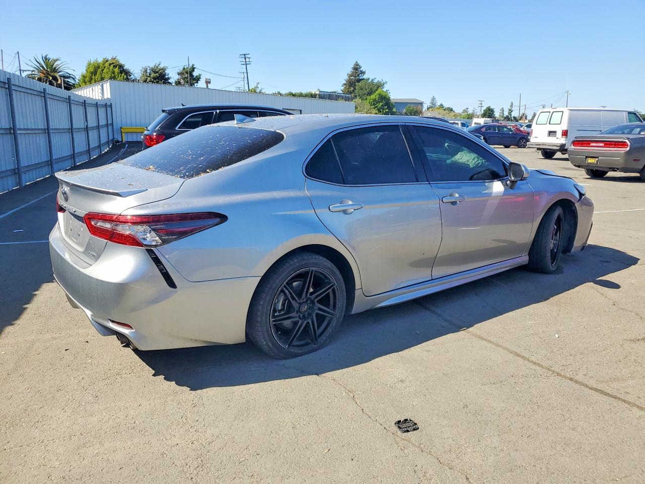 2023 TOYOTA CAMRY XSE photo 3