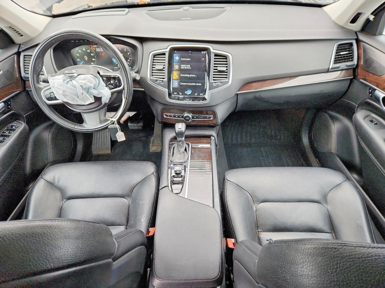 2019 VOLVO XC90 T6 MOMENTUM photo 8