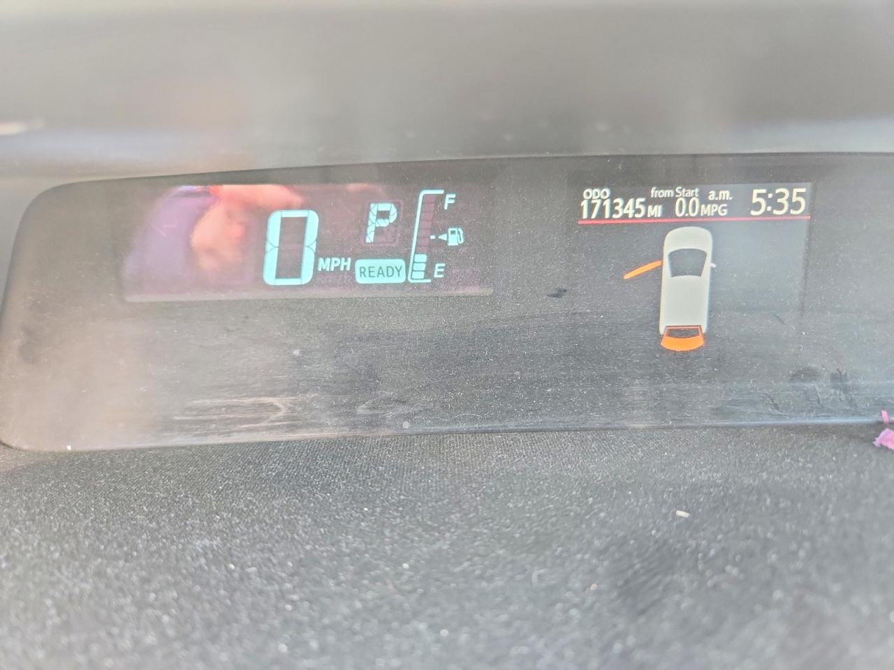 2014 TOYOTA PRIUS photo 9