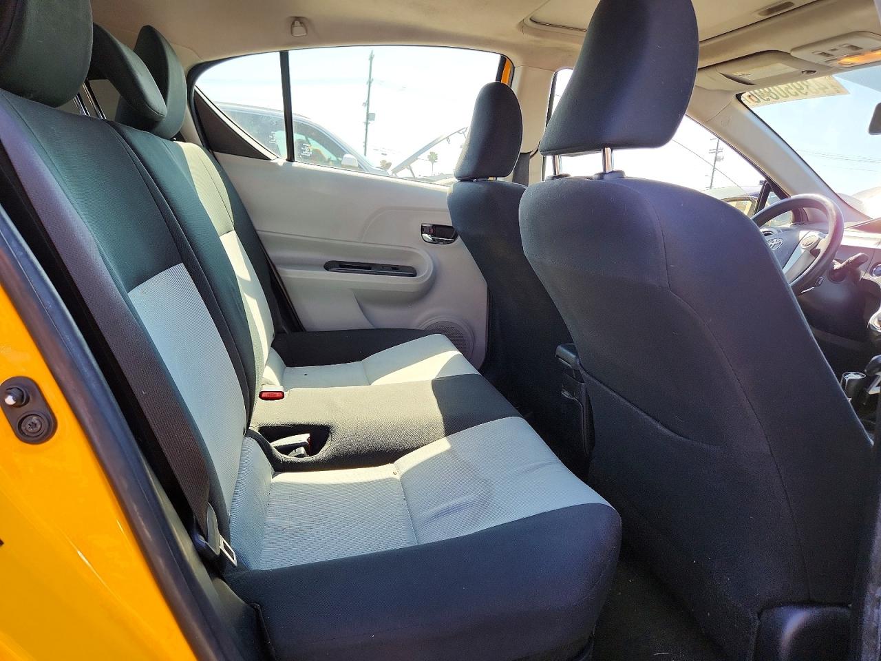2014 TOYOTA PRIUS photo 10