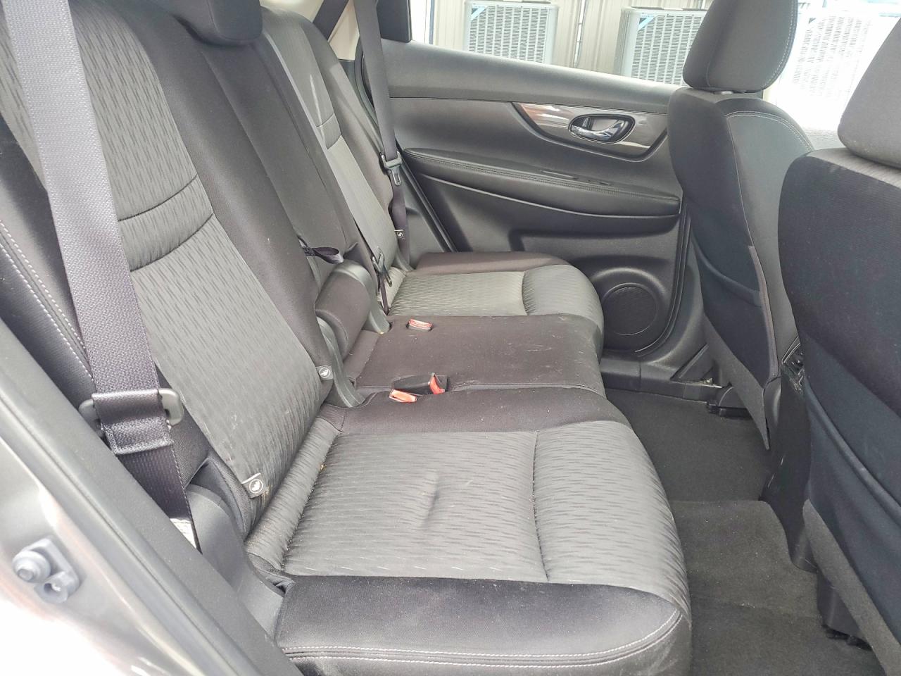 2018 NISSAN ROGUE SV photo 11