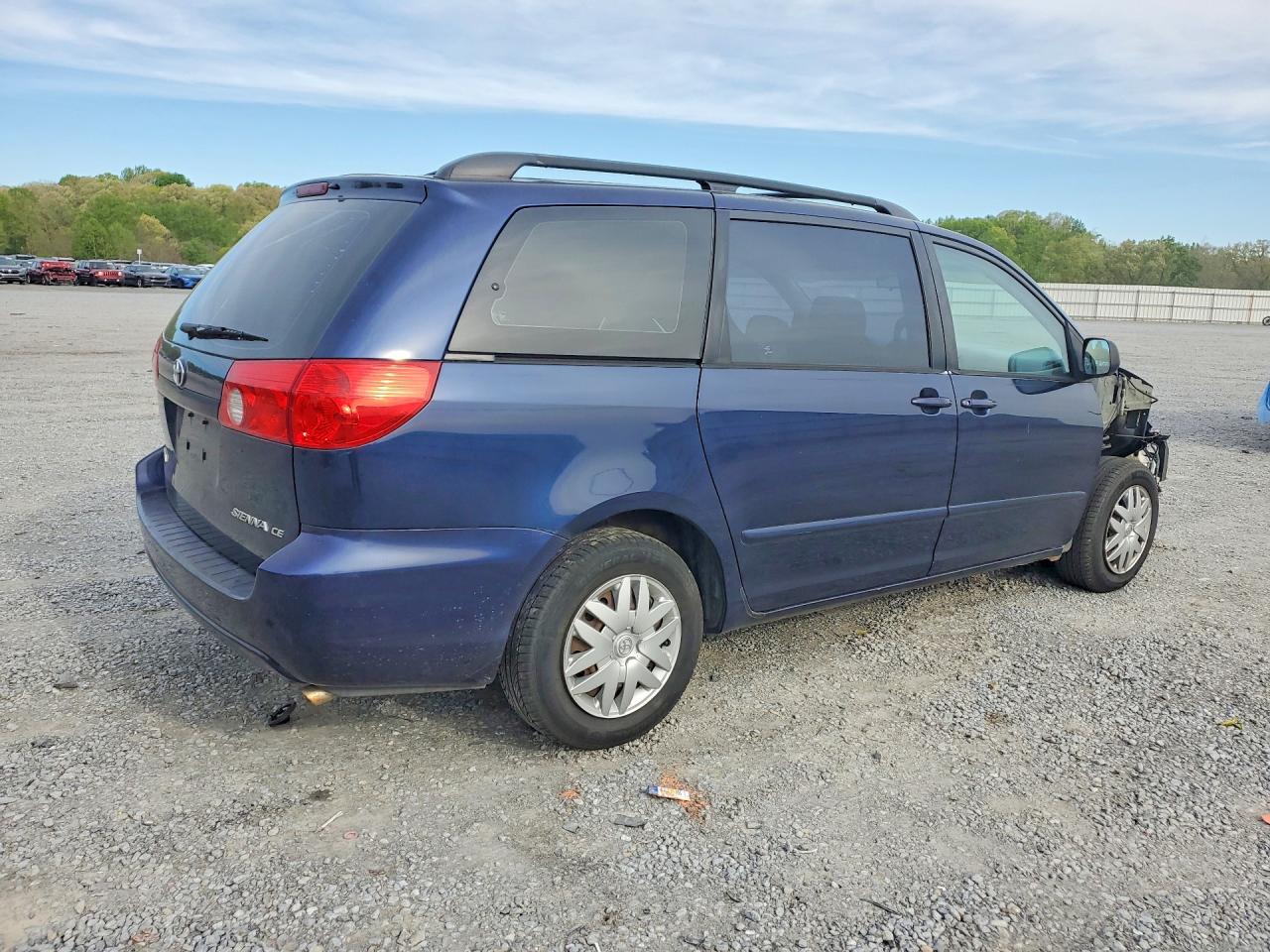 2007 TOYOTA SIENNA CE 7-PASSENGER photo 3