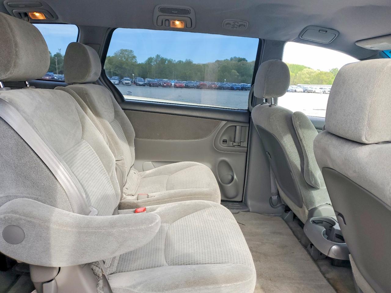 2007 TOYOTA SIENNA CE 7-PASSENGER photo 11