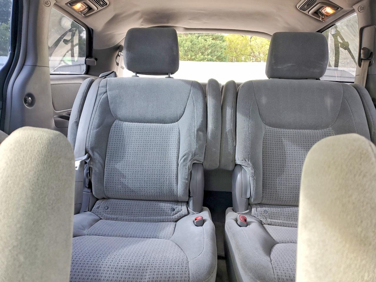 2007 TOYOTA SIENNA CE 7-PASSENGER photo 10