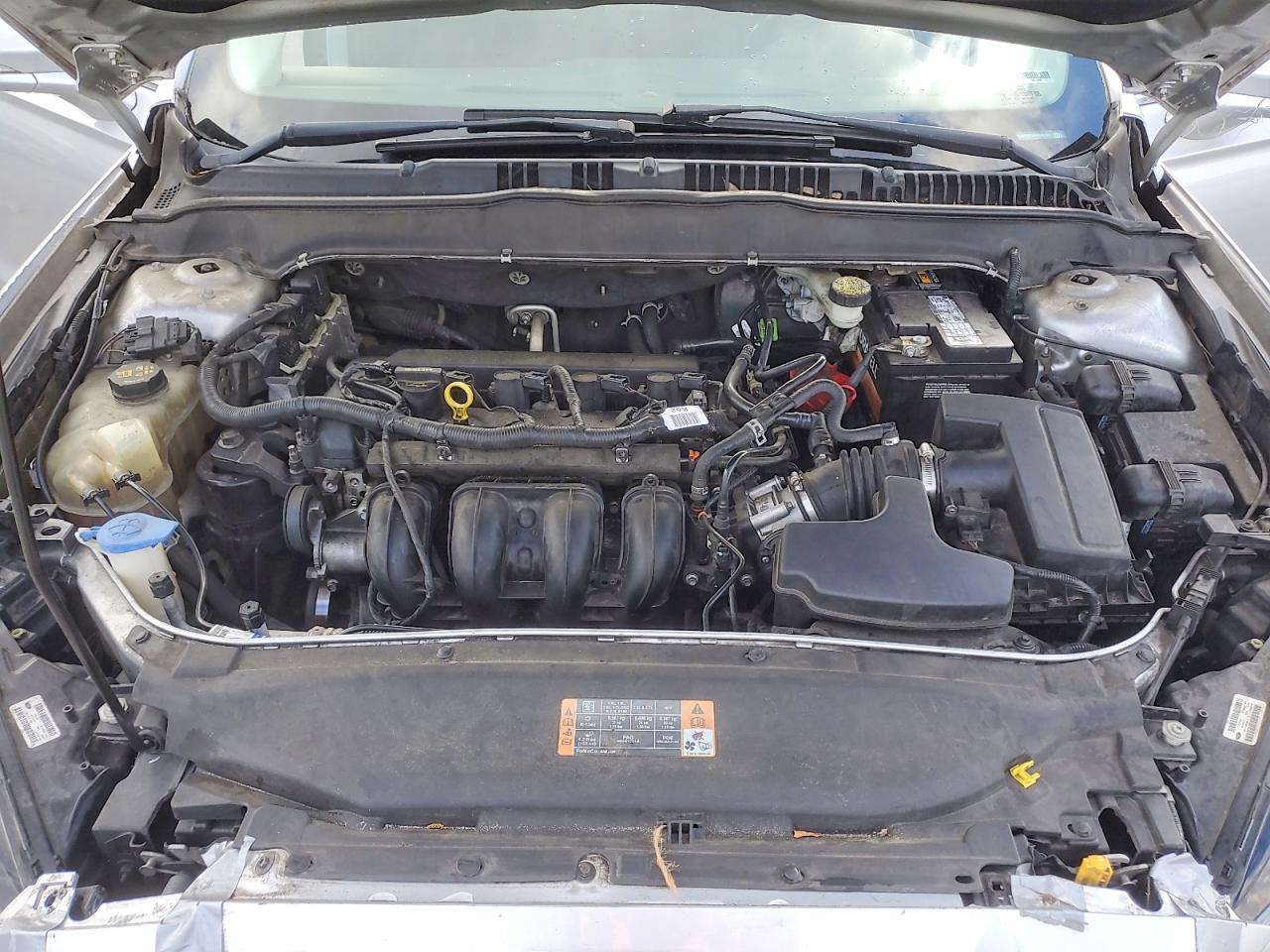 2015 FORD FUSION SE photo 31