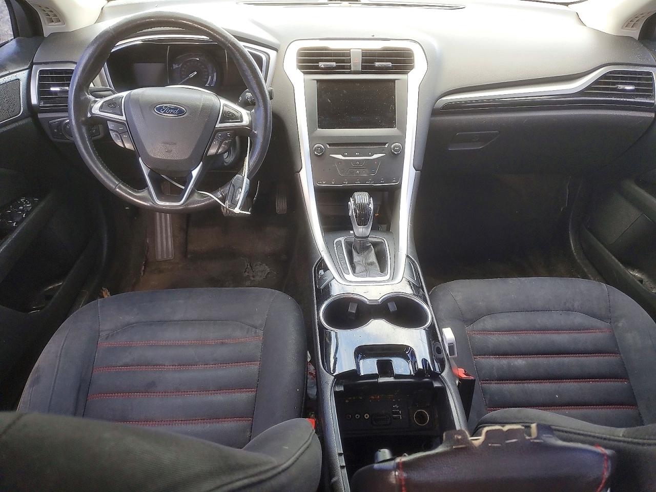 2015 FORD FUSION SE photo 22