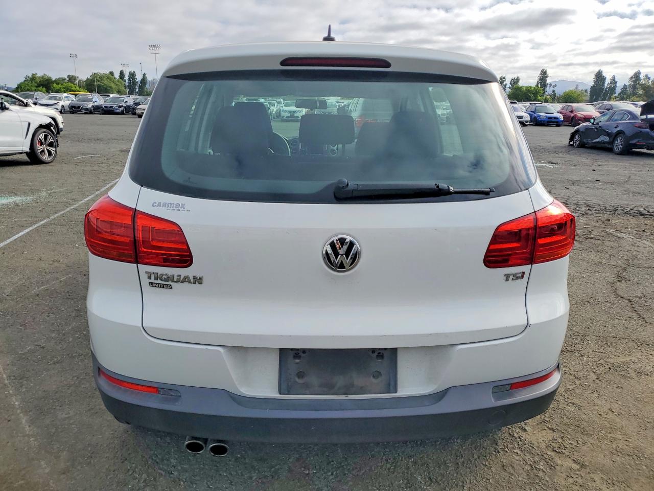2017 VOLKSWAGEN TIGUAN S photo 16