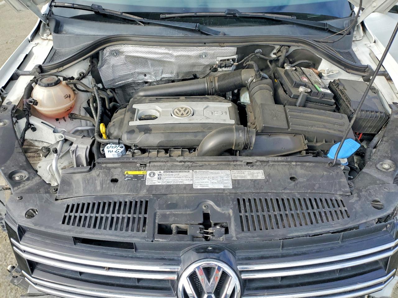 2017 VOLKSWAGEN TIGUAN S photo 31