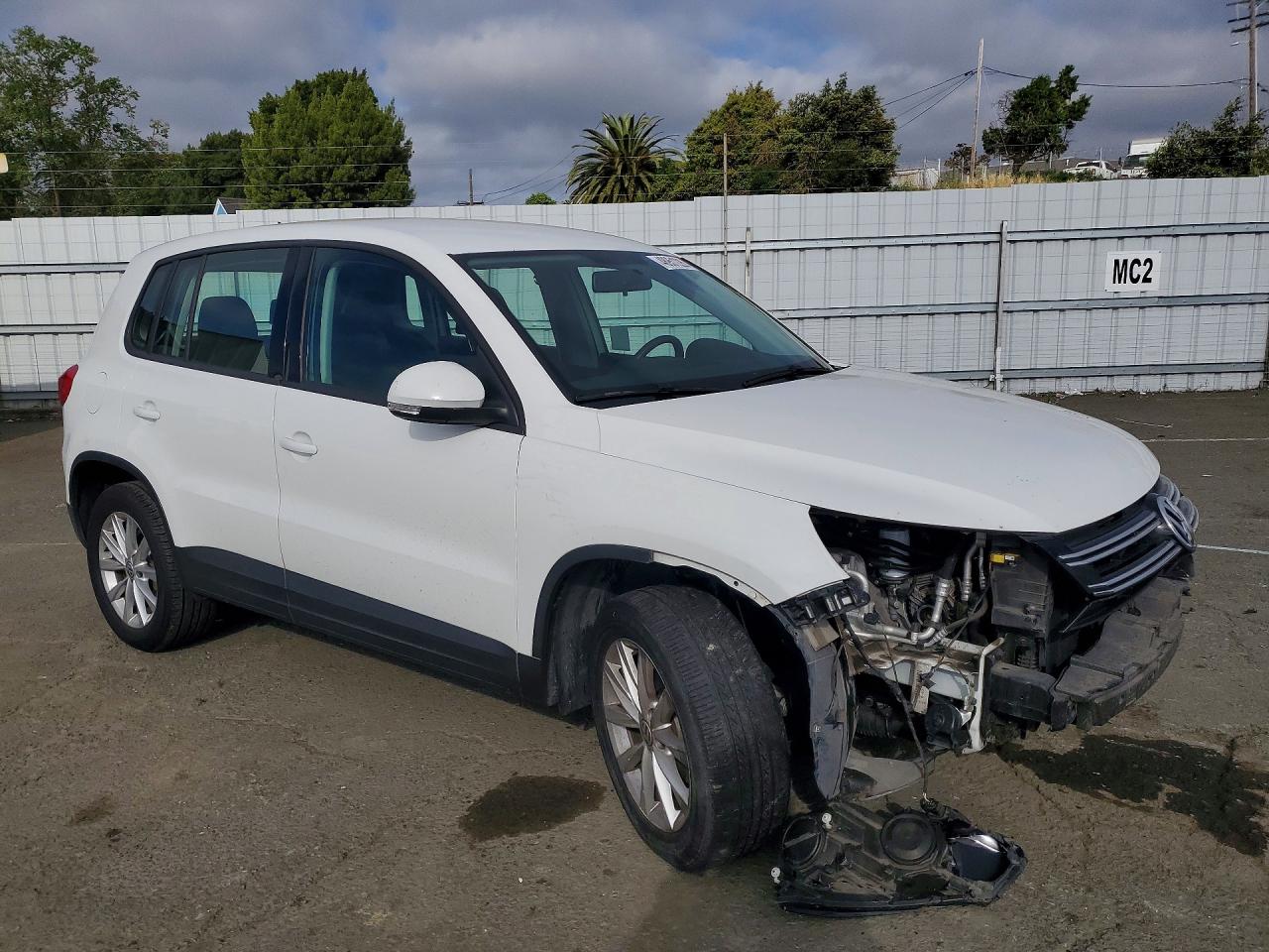 2017 VOLKSWAGEN TIGUAN S photo 10
