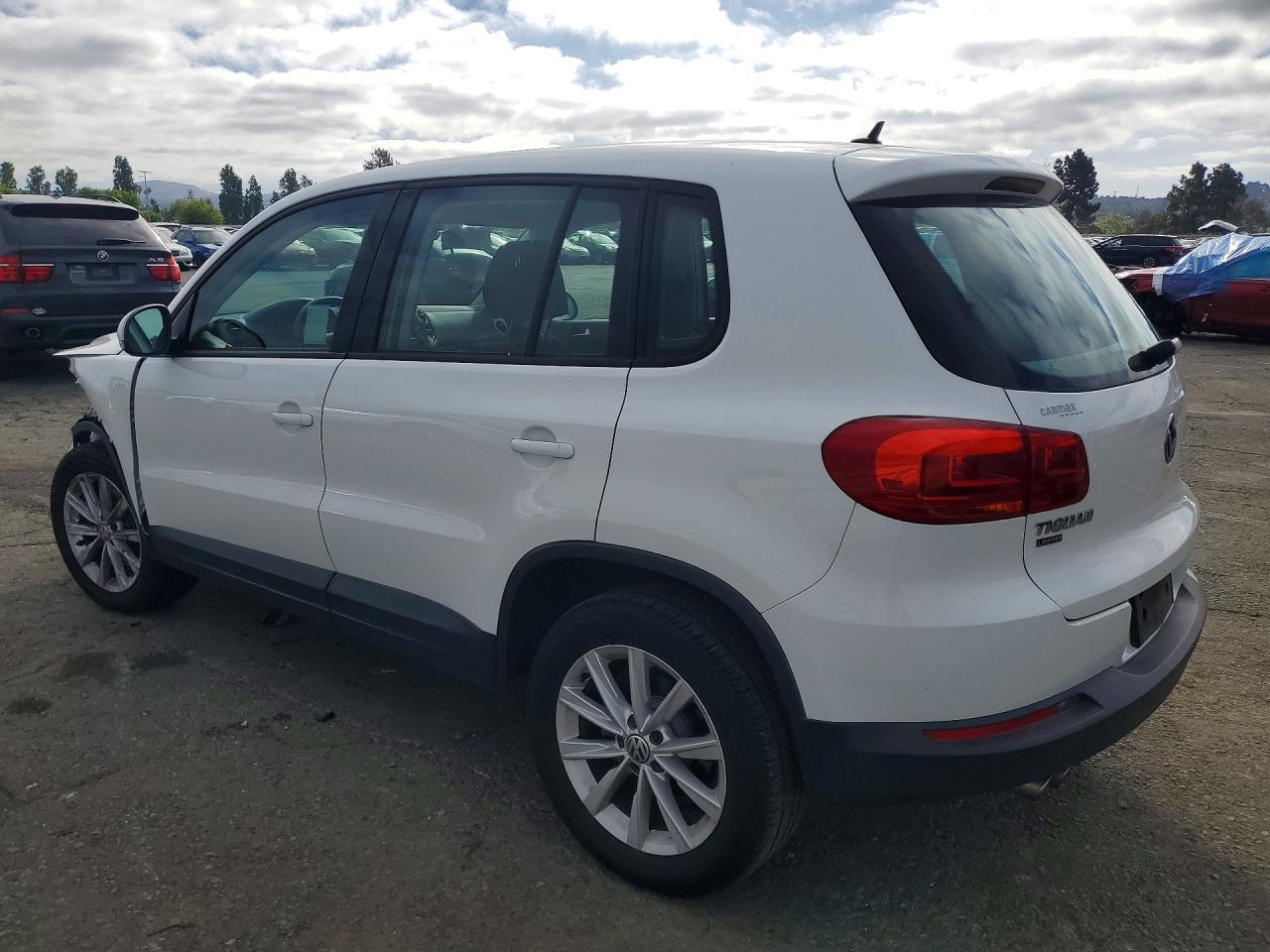 2017 VOLKSWAGEN TIGUAN S photo 4