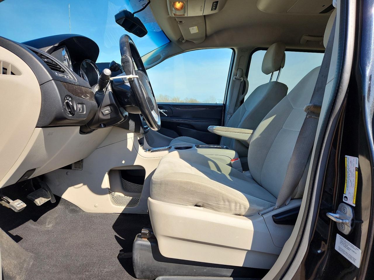 2012 DODGE GRAND CARAVAN SXT photo 13