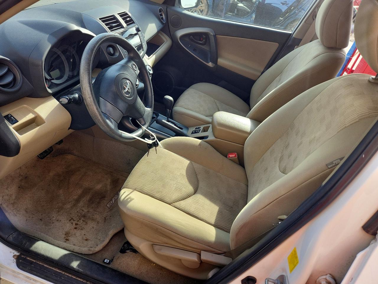 2011 TOYOTA RAV4 BASE photo 13