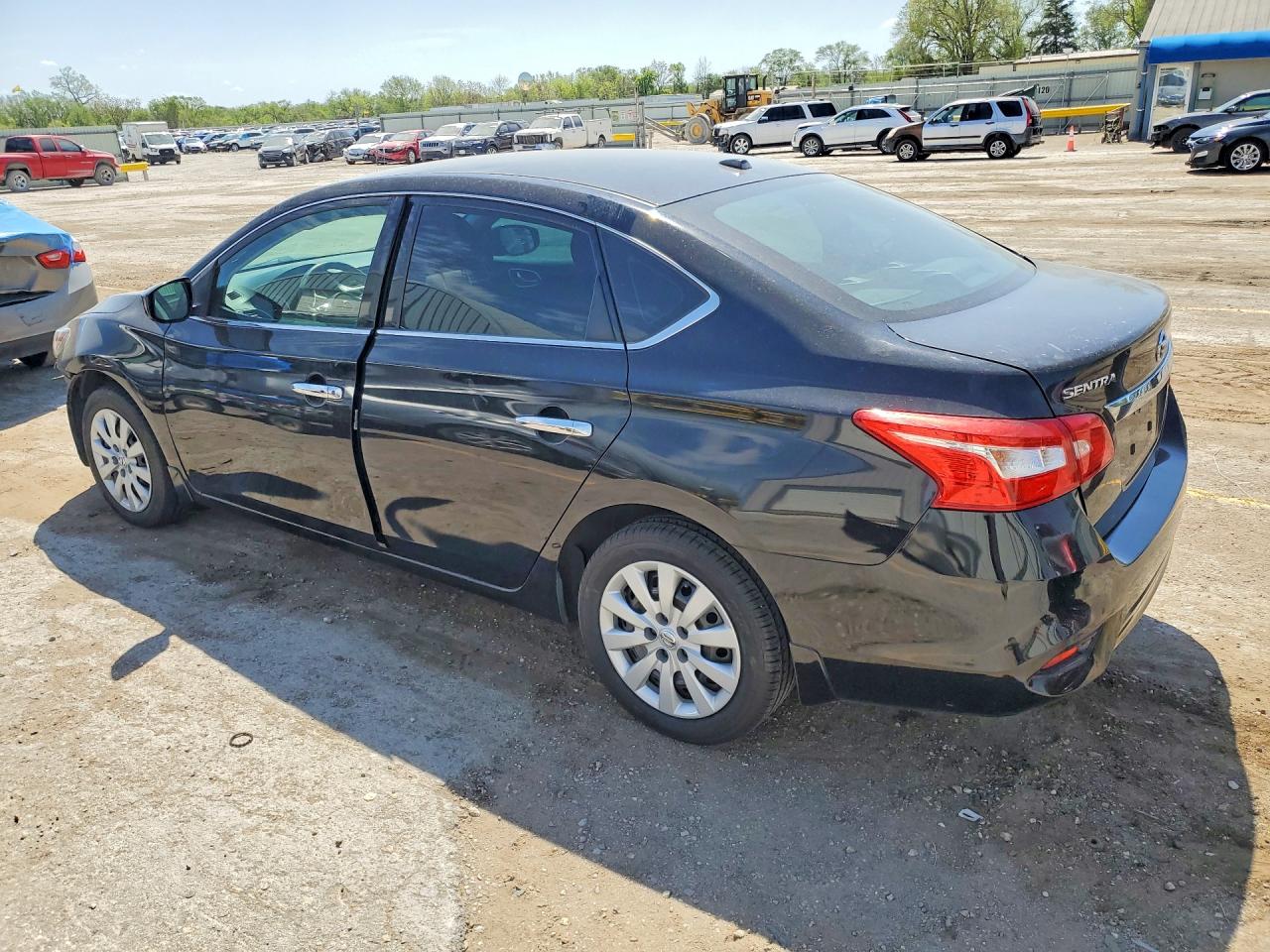 2017 NISSAN SENTRA SV photo 4