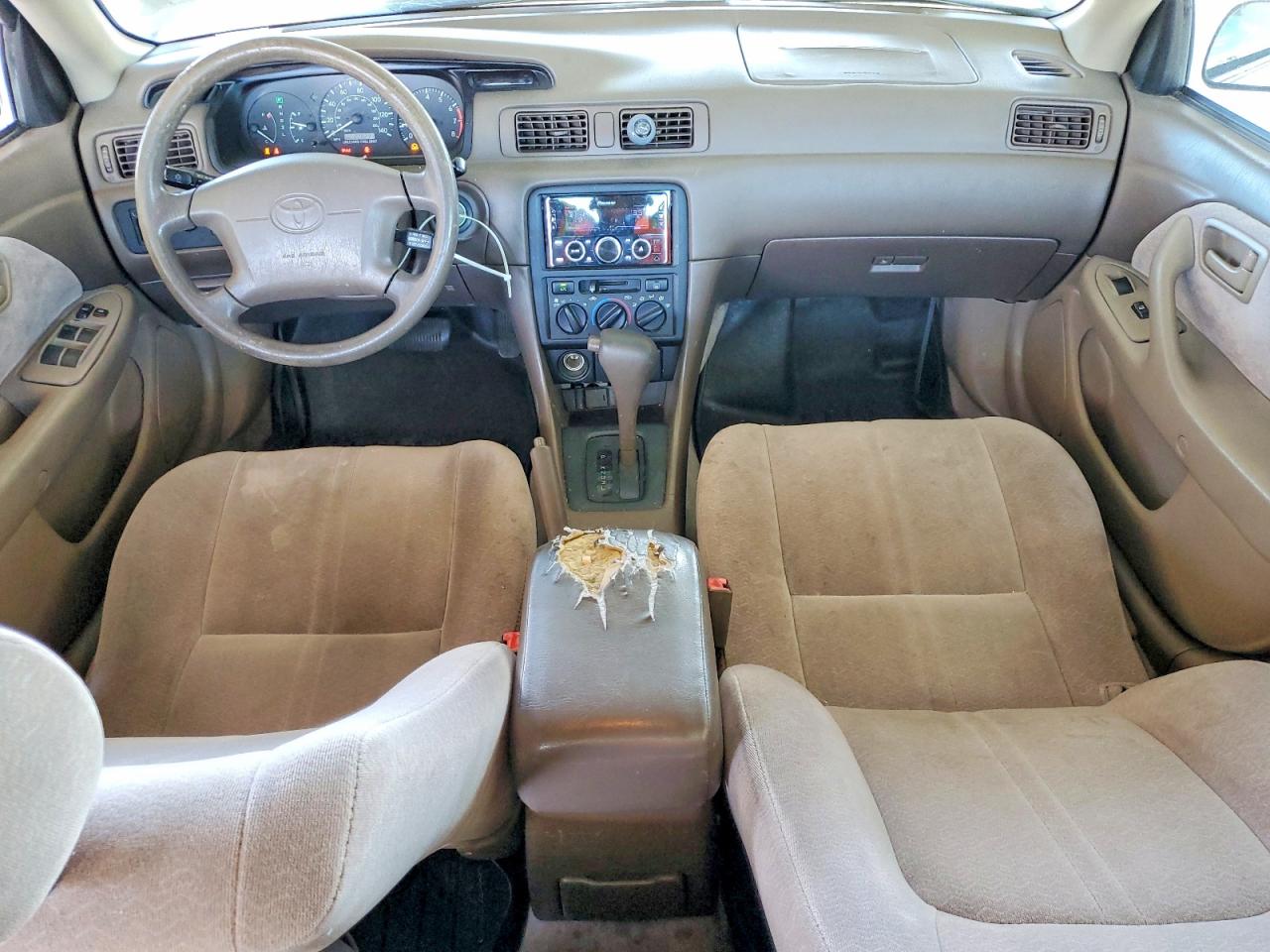 1997 TOYOTA CAMRY LE V6 photo 15