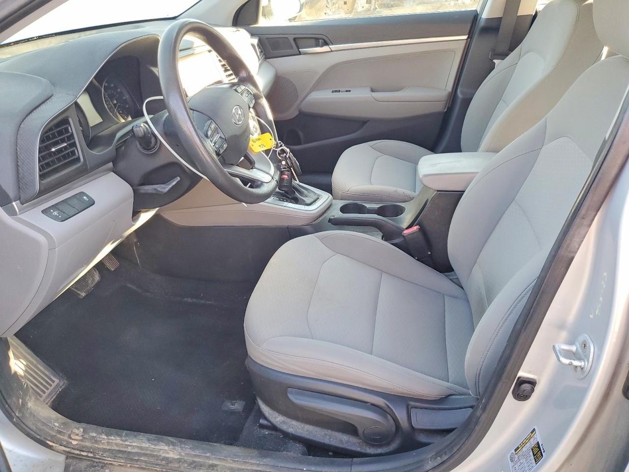 2019 HYUNDAI ELANTRA SE photo 13