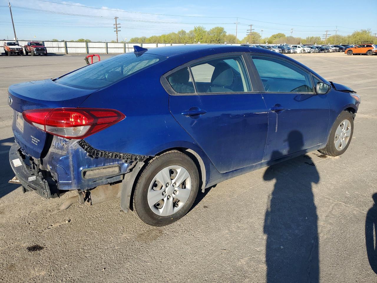 2018 KIA FORTE LX photo 5