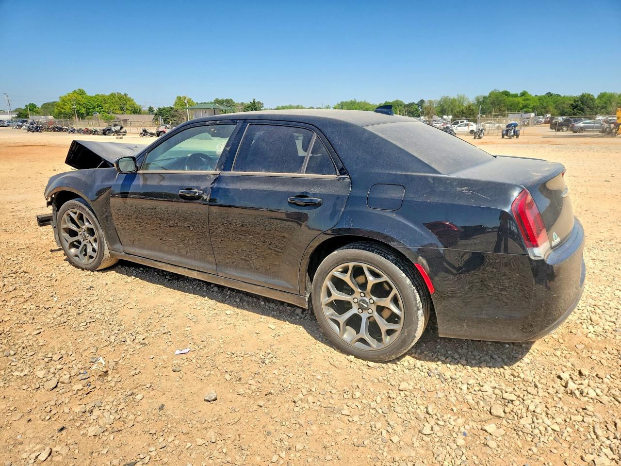 2015 CHRYSLER 300 S photo 4