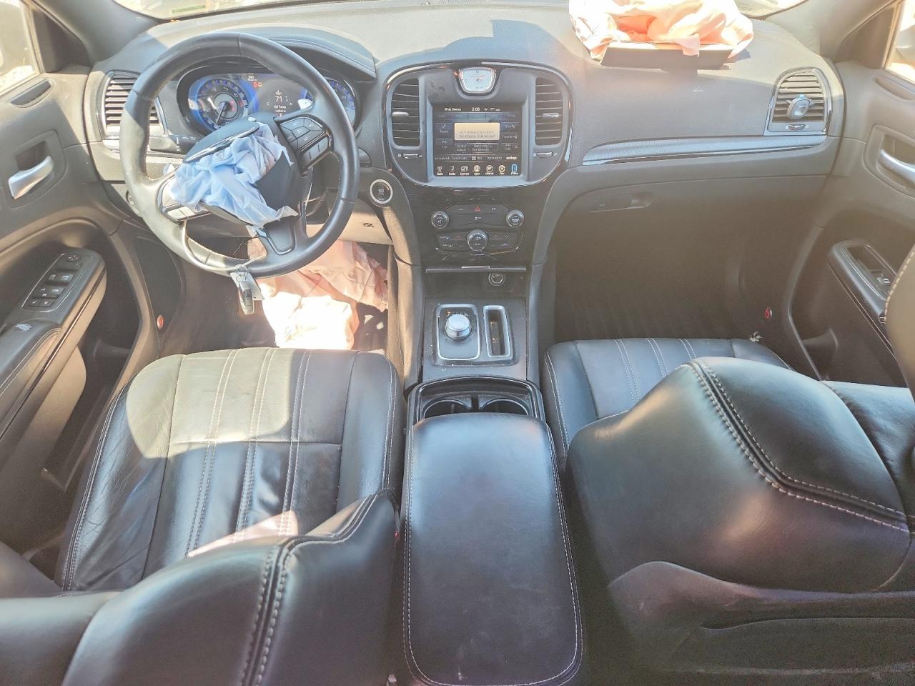 2015 CHRYSLER 300 S photo 22
