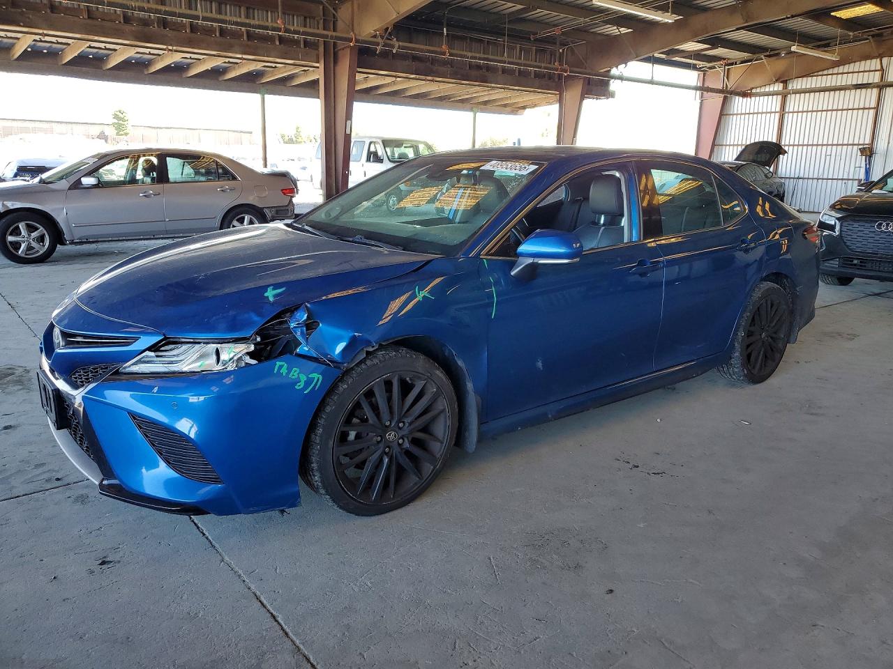 2019 TOYOTA CAMRY