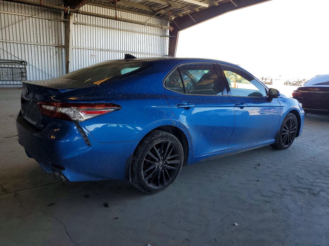2019 TOYOTA CAMRY XSE photo 3