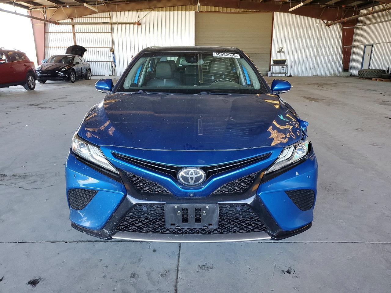 2019 TOYOTA CAMRY XSE photo 5
