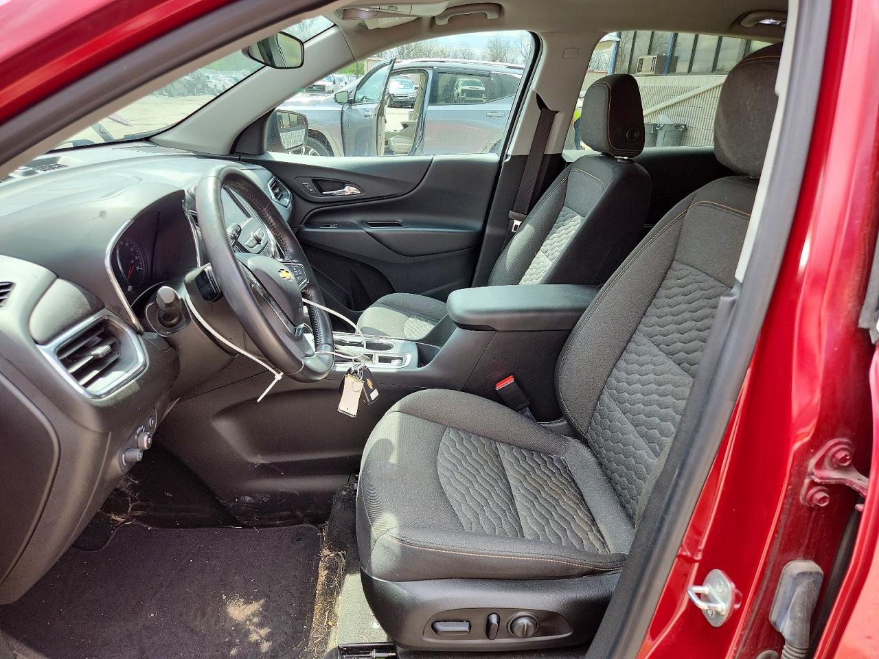 2020 CHEVROLET EQUINOX LT photo 13