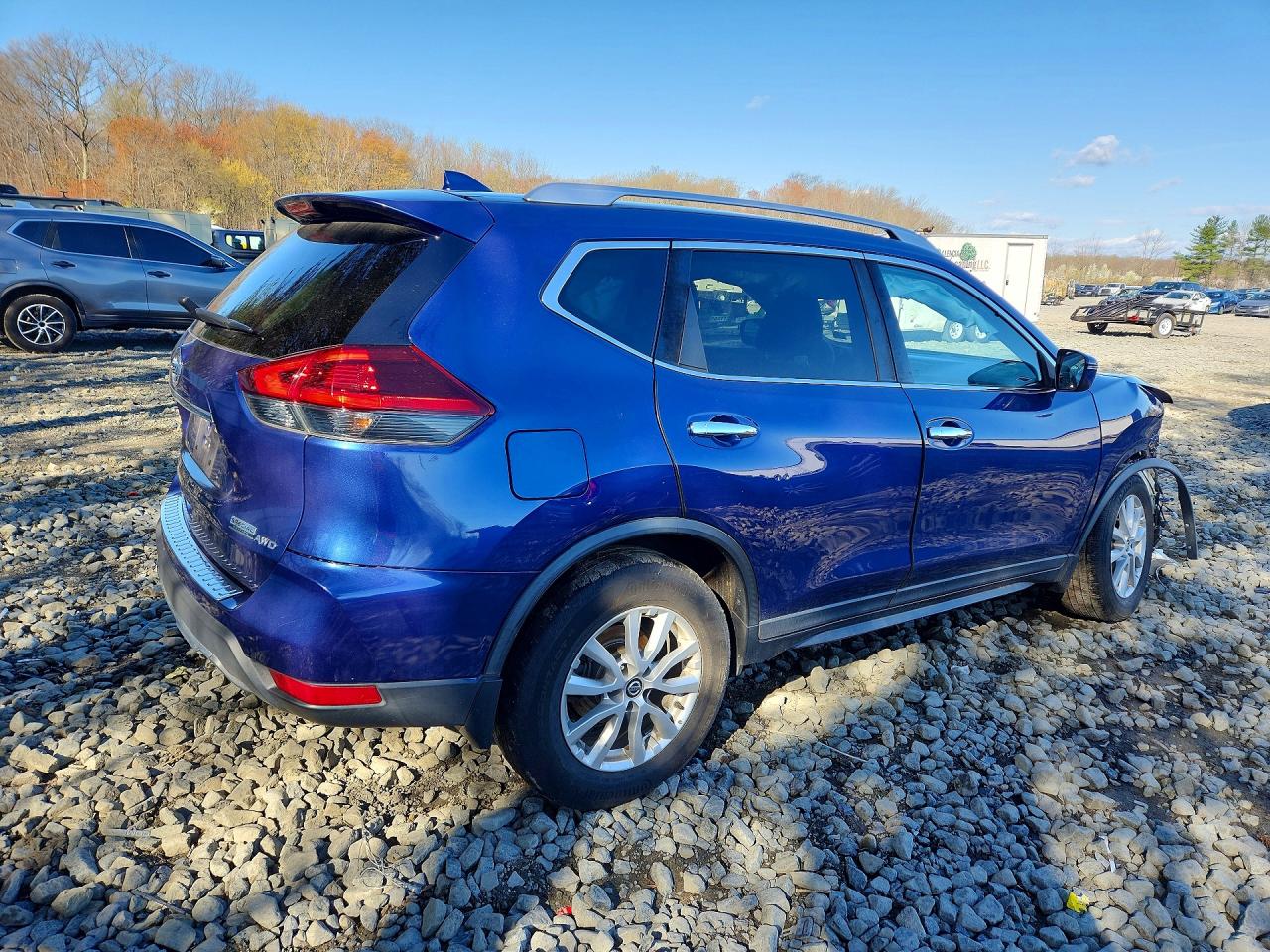 2019 NISSAN ROGUE S photo 5