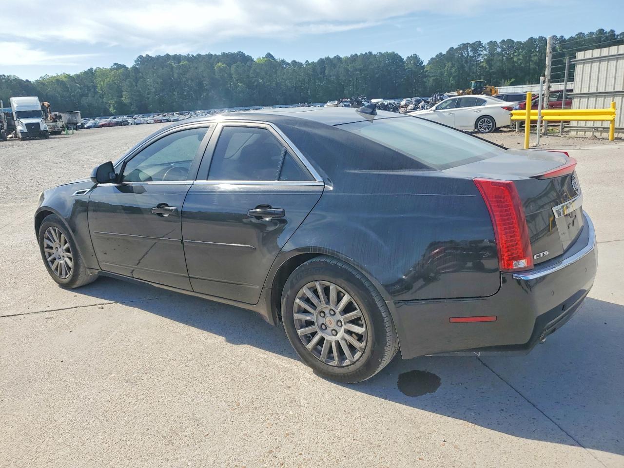 2011 CADILLAC CTS LUXURY COLLECTION photo 3