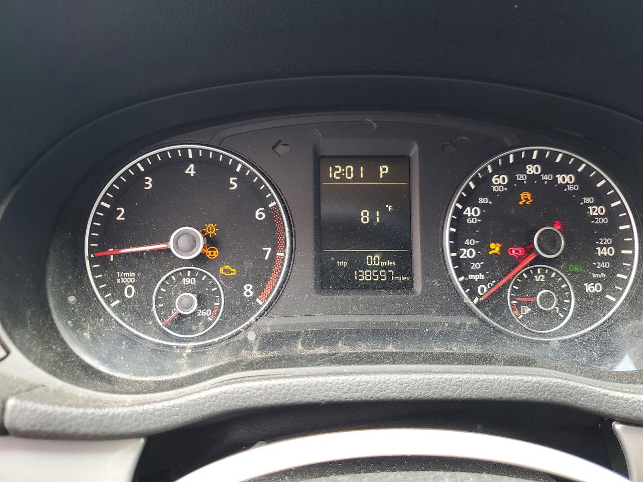 2015 VOLKSWAGEN PASSAT S photo 25