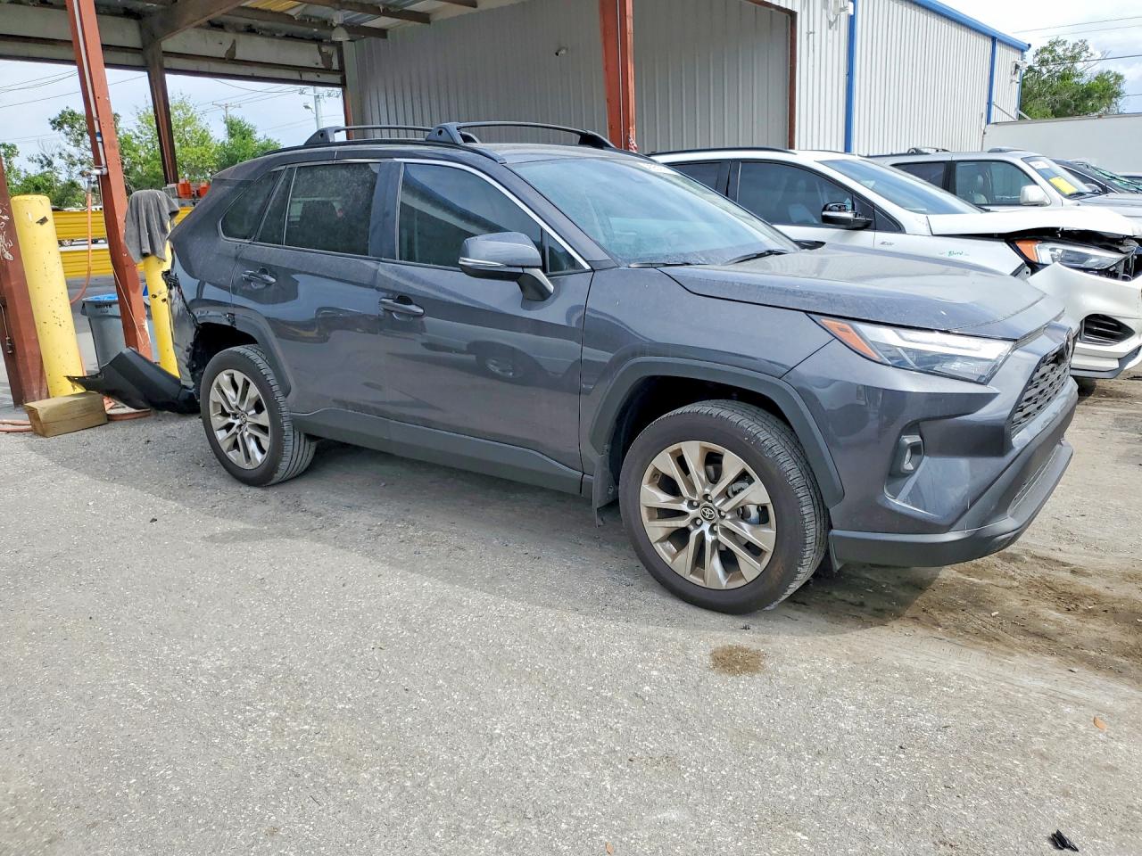 2025 TOYOTA RAV4 XLE PREMIUM photo 10