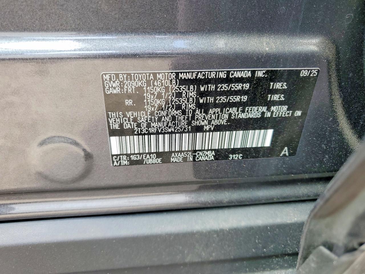 2025 TOYOTA RAV4 XLE PREMIUM photo 40