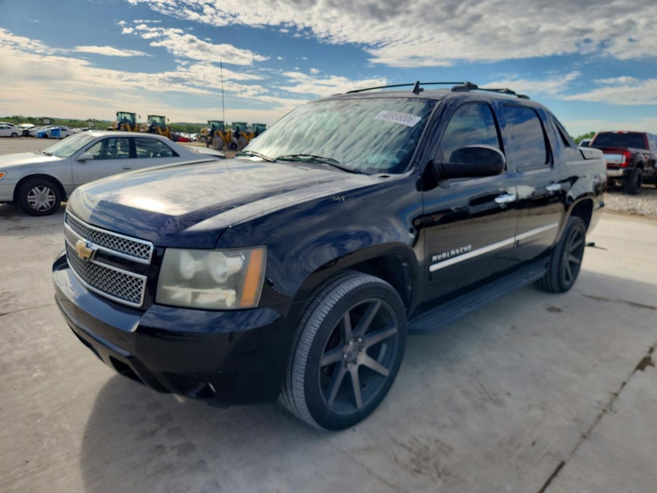 2011 CHEVROLET AVALANCHE