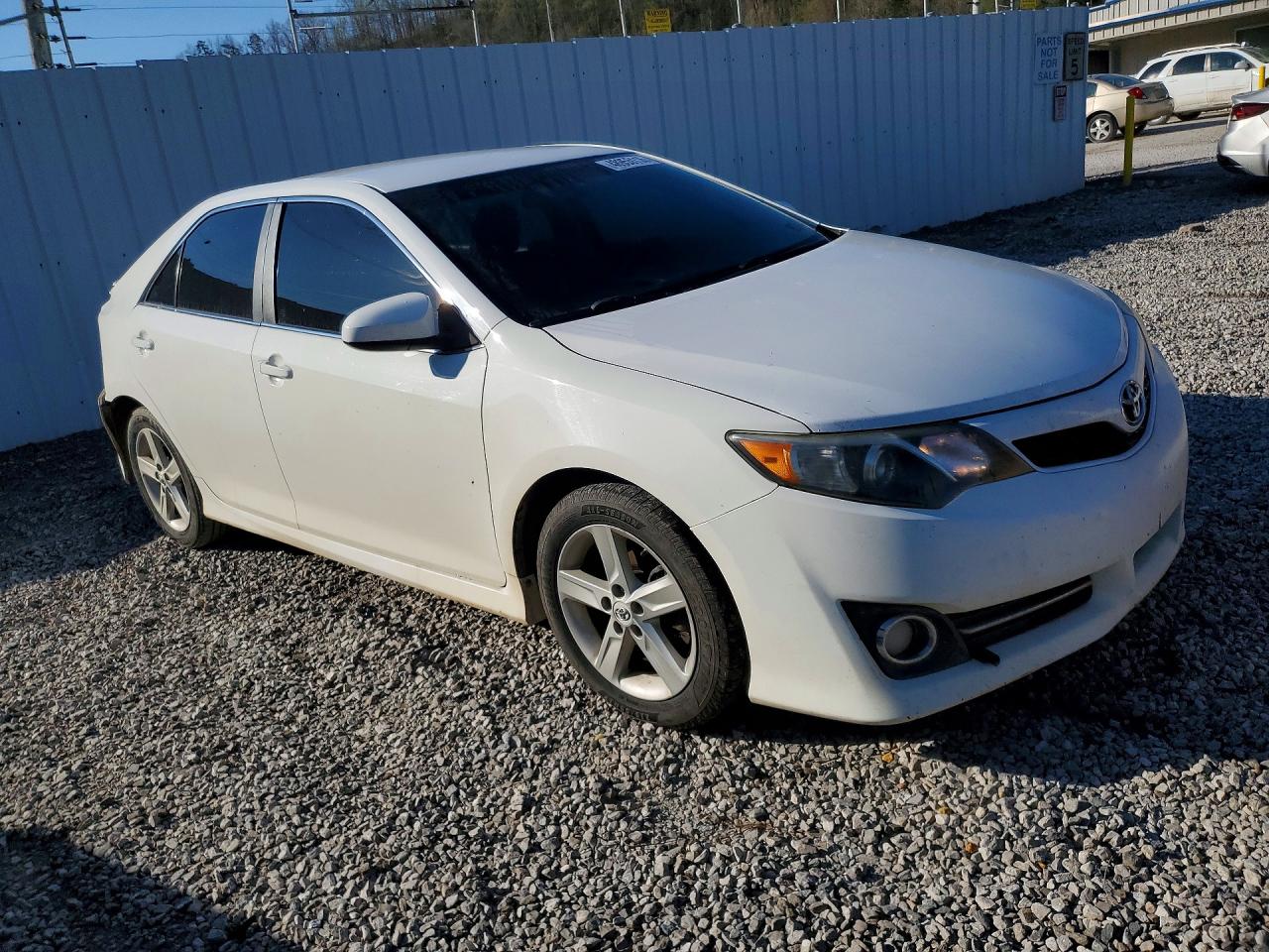 2012 TOYOTA CAMRY SE photo 7
