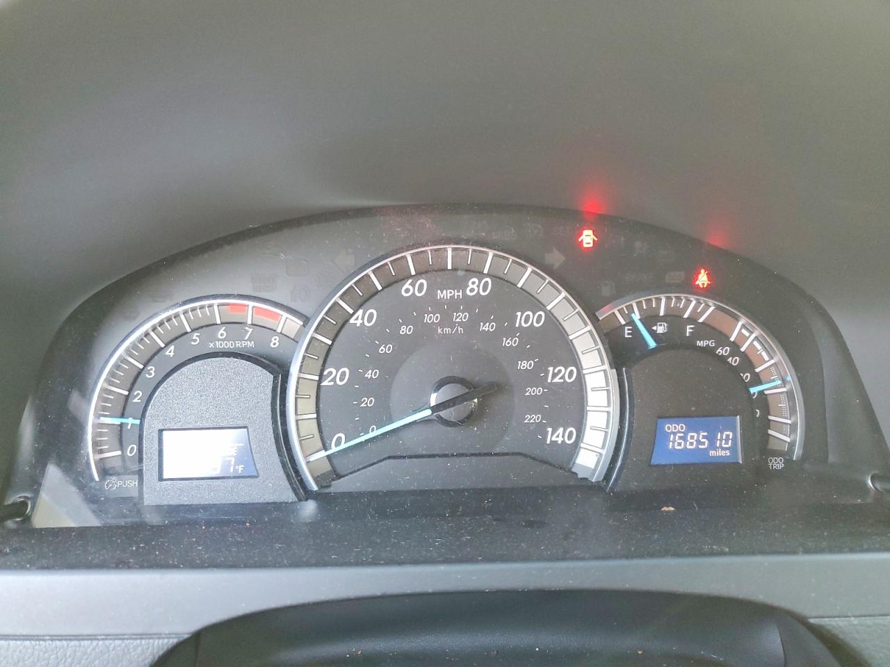 2012 TOYOTA CAMRY SE photo 17