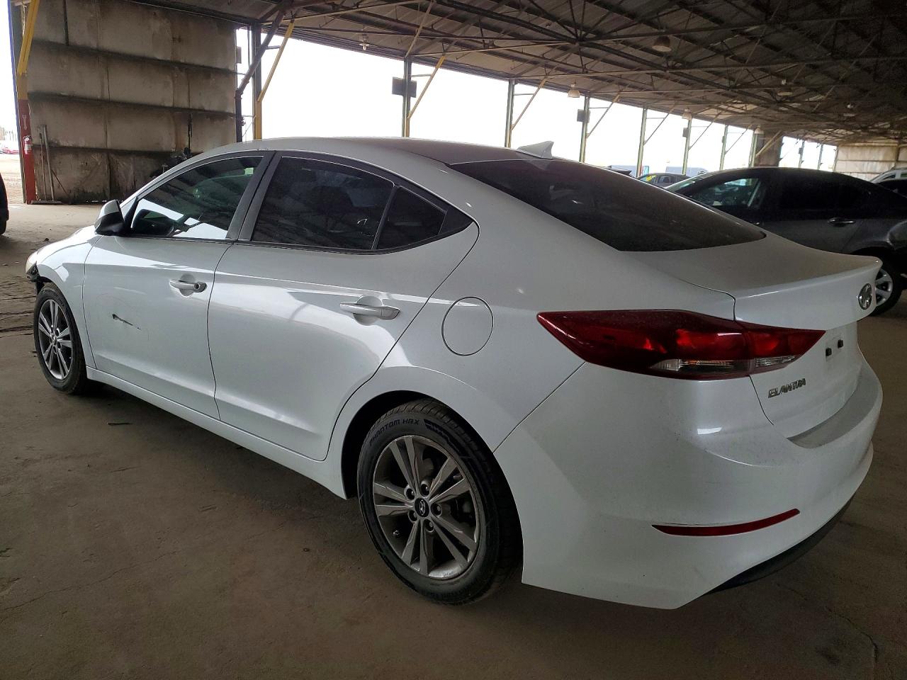 2018 HYUNDAI ELANTRA SEL photo 2