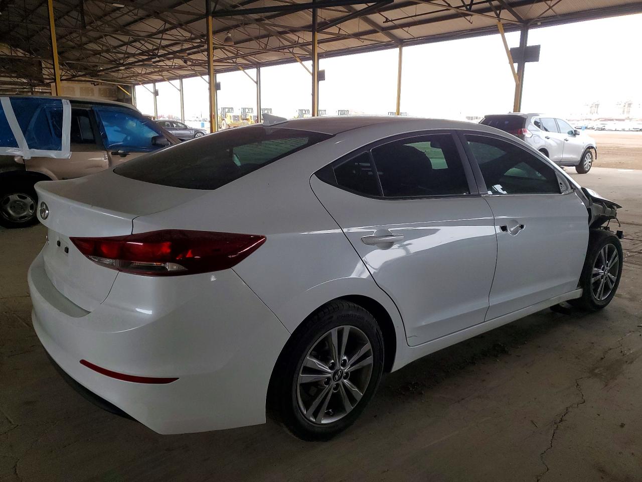 2018 HYUNDAI ELANTRA SEL photo 3