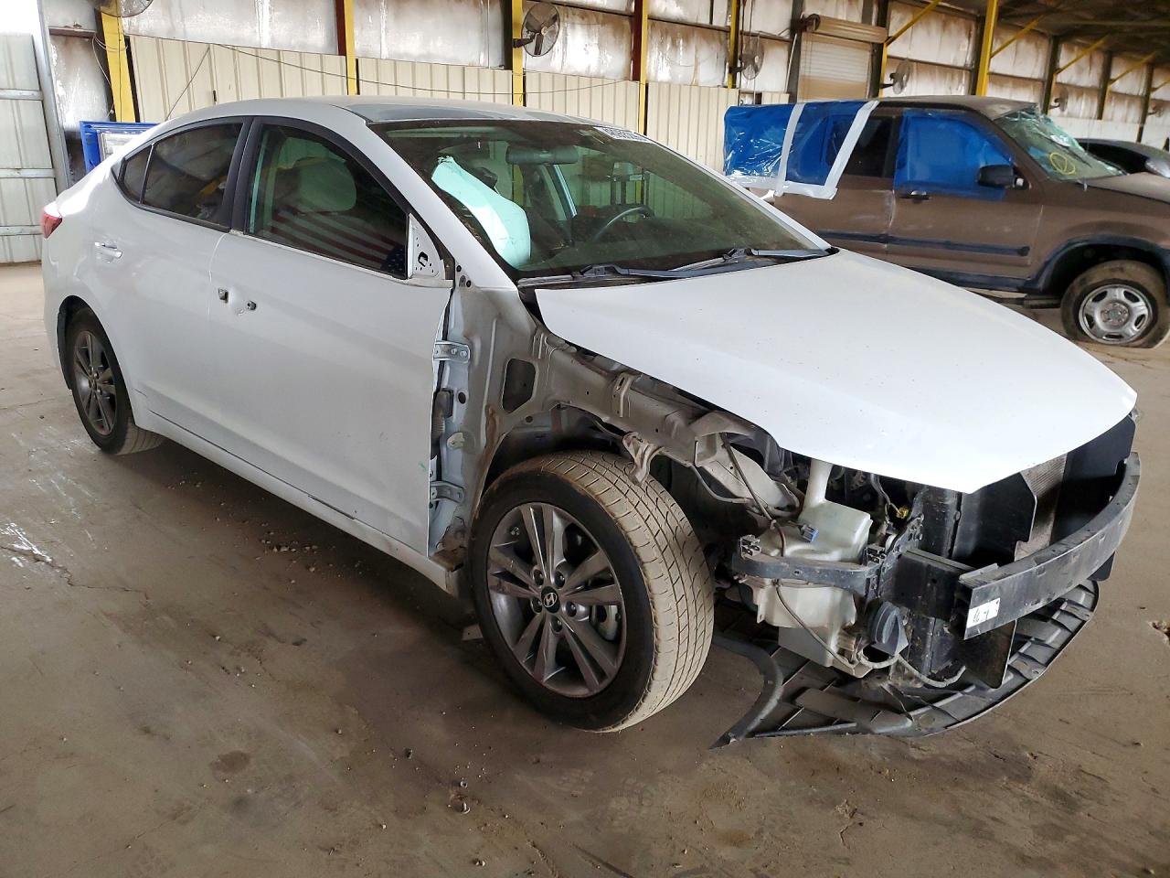 2018 HYUNDAI ELANTRA SEL photo 4