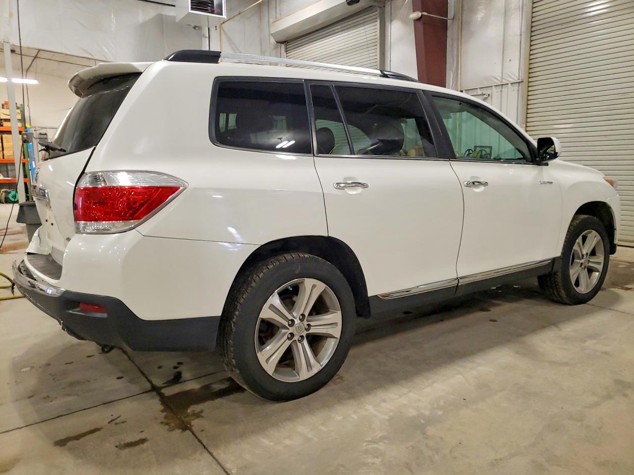 2013 TOYOTA HIGHLANDER LIMITED photo 3