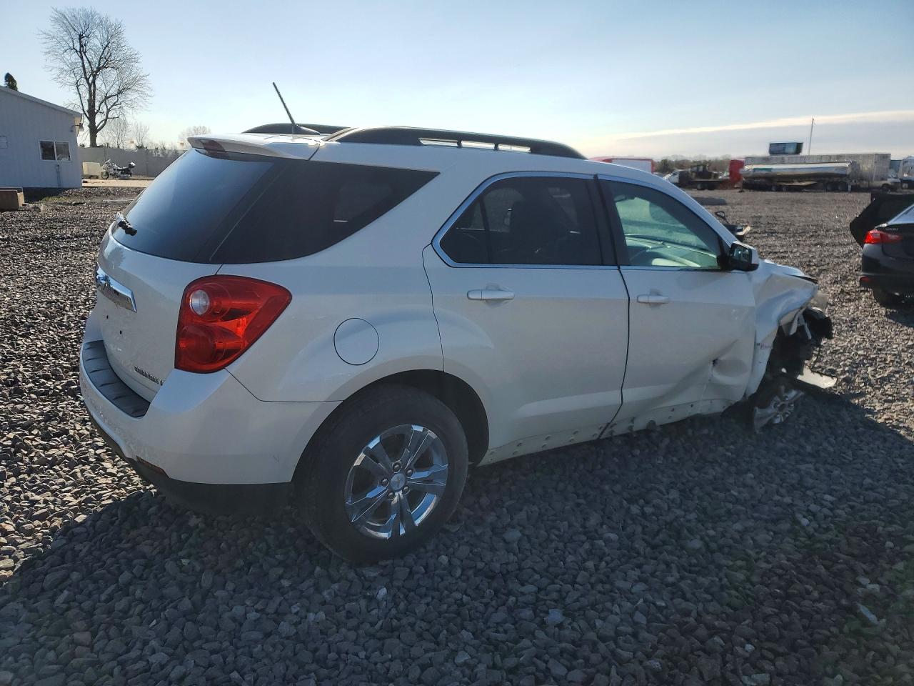 2014 CHEVROLET EQUINOX LT photo 3
