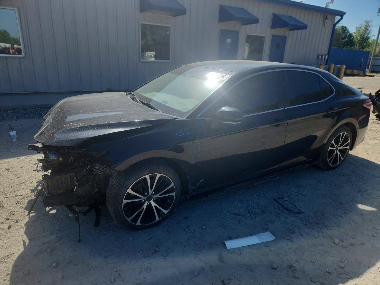2020 TOYOTA CAMRY
