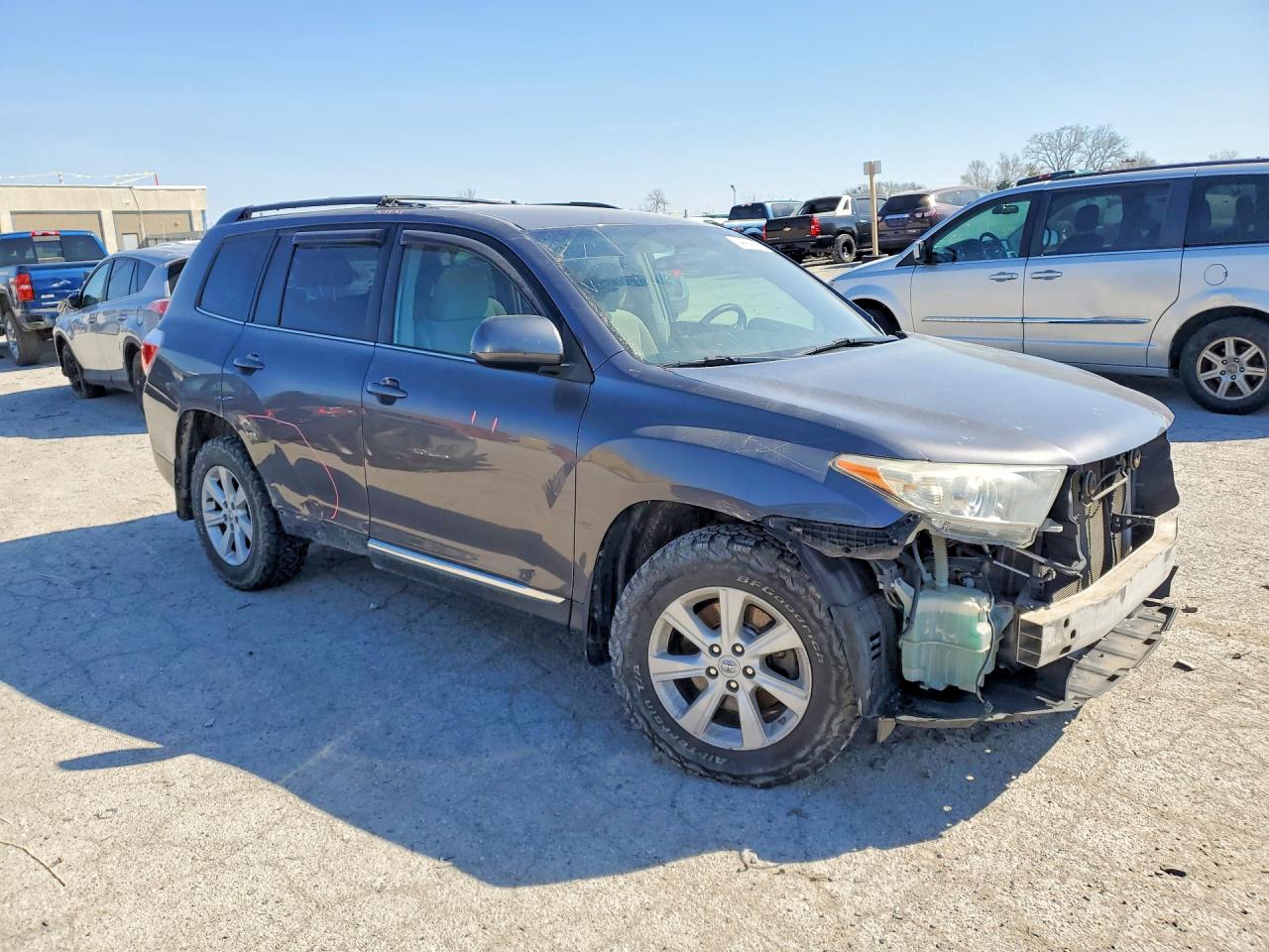 2013 TOYOTA HIGHLANDER PLUS photo 4