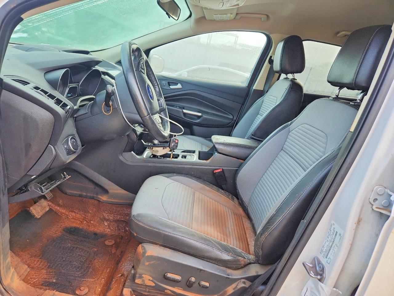 2017 FORD ESCAPE SE photo 13