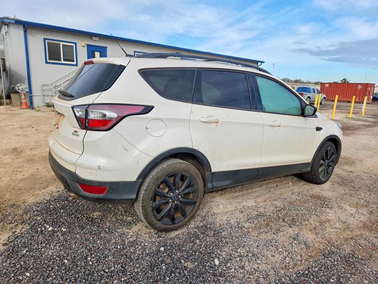2017 FORD ESCAPE SE photo 5