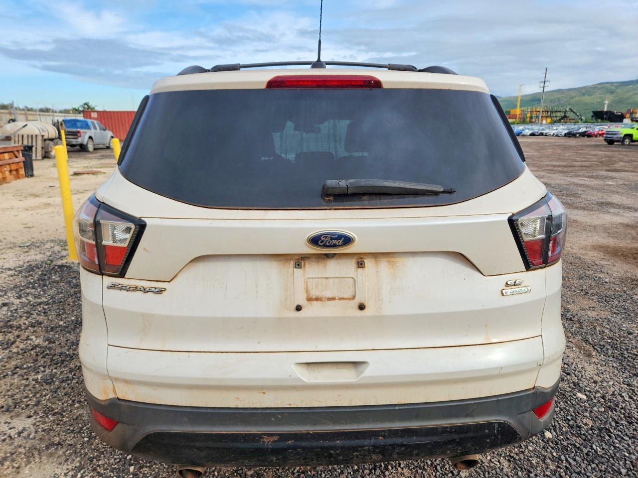 2017 FORD ESCAPE SE photo 11