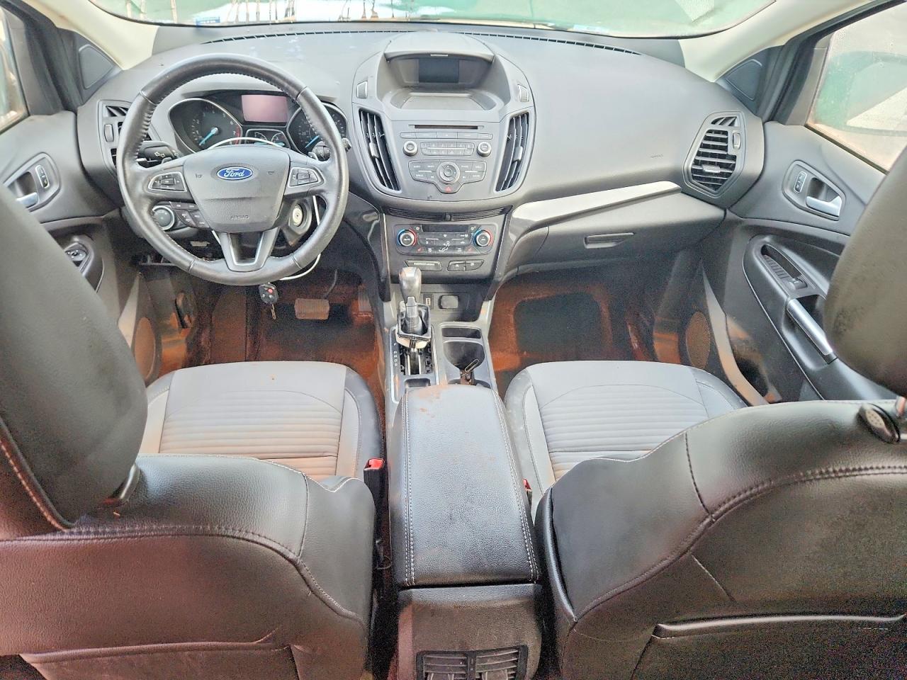 2017 FORD ESCAPE SE photo 15