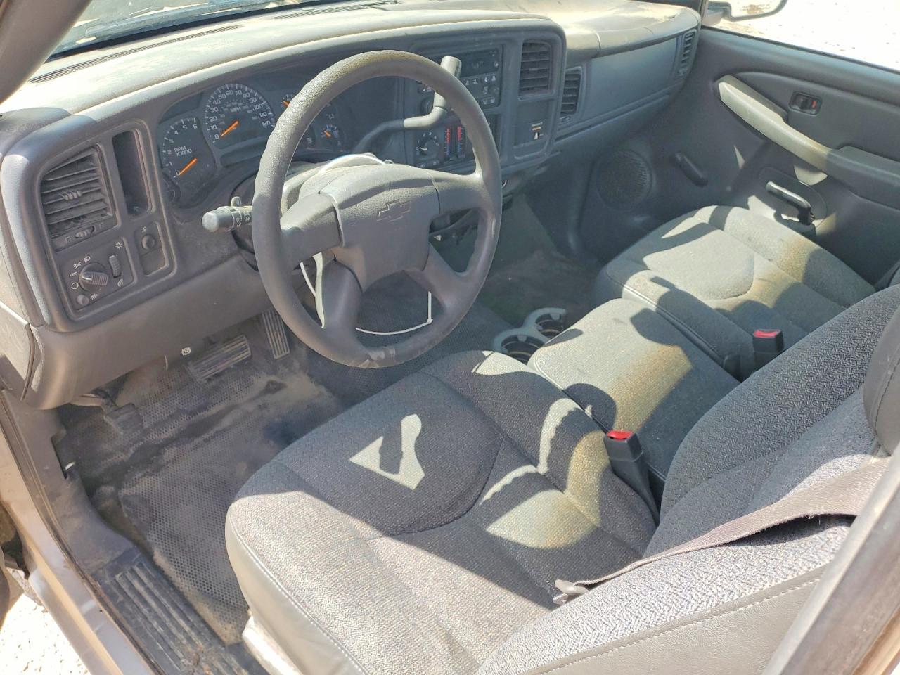 2004 CHEVROLET SILVERADO C1500 photo 22