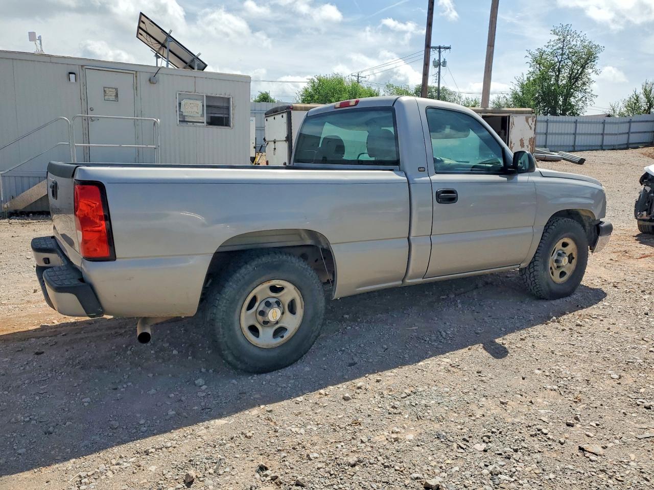 2004 CHEVROLET SILVERADO C1500 photo 7
