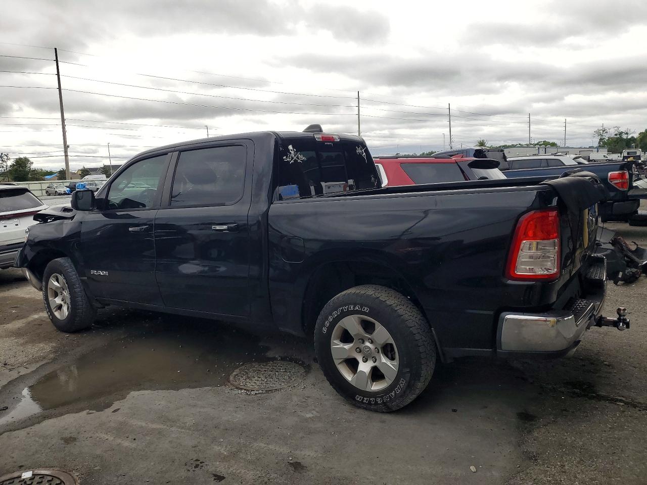 2019 RAM 1500 BIG HORN photo 3
