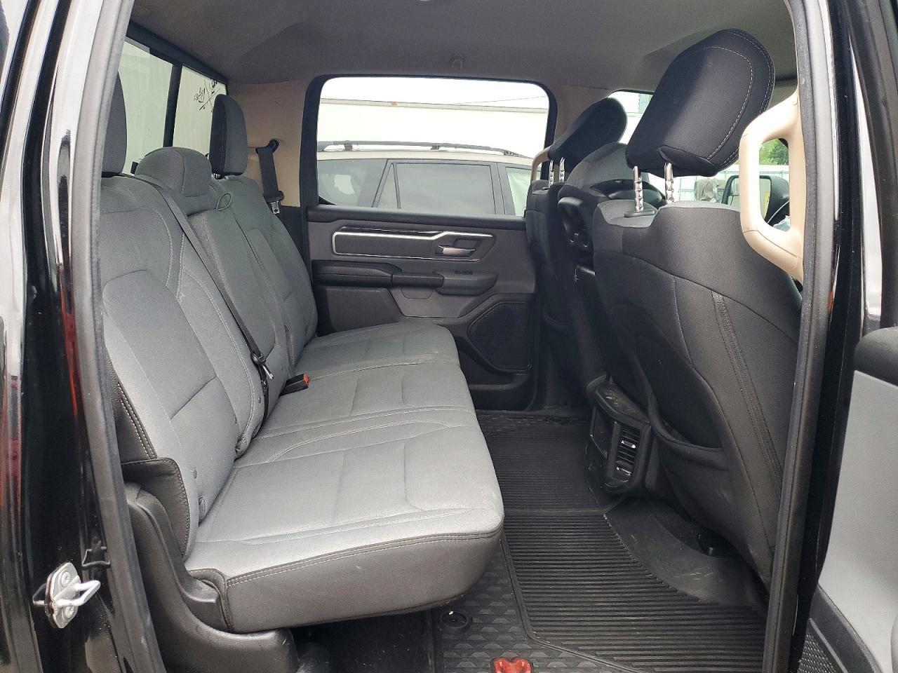 2019 RAM 1500 BIG HORN photo 19